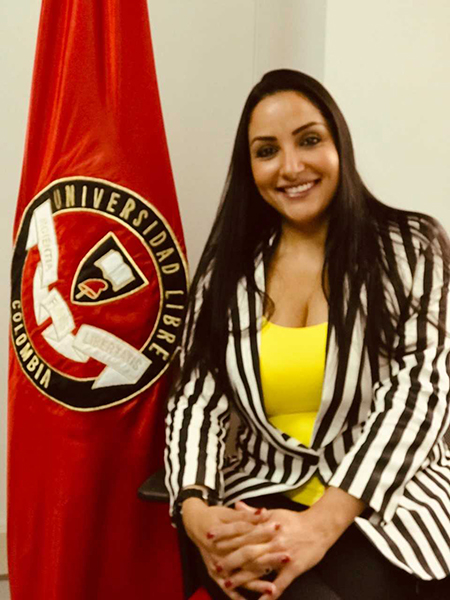 Profesional venezolana valida título en Unilibre