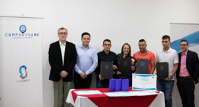 Compañía española premia a tres estudiantes de Unilibre Pereira
