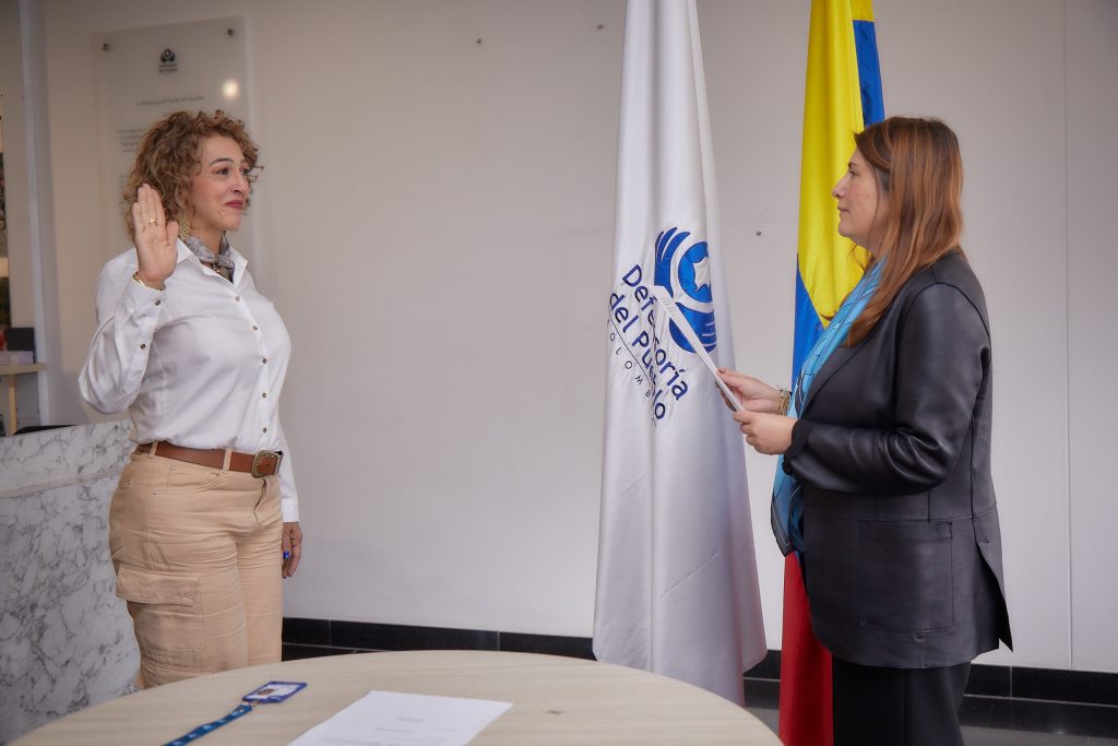 Egresada unilibrista - Defensoría del pueblo